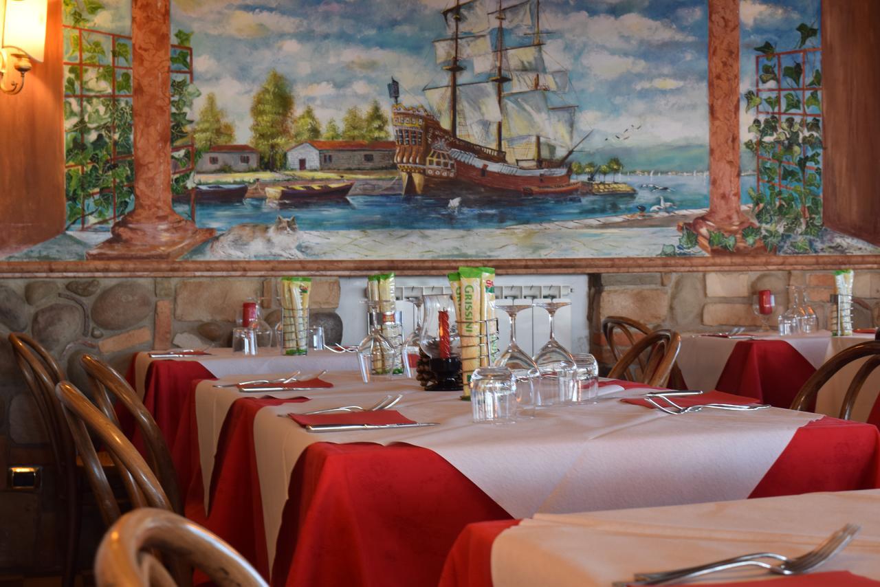 Albergo Trattoria Fioravante Peschiera del Garda Buitenkant foto